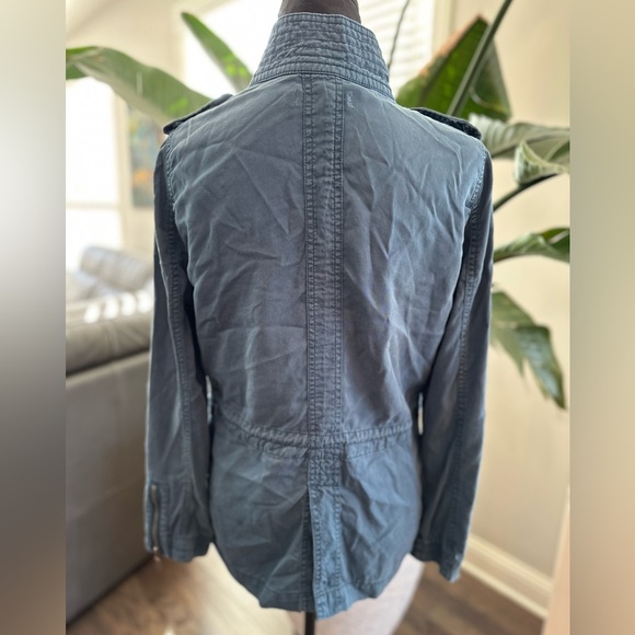 For the Republic Aqua Blue Utility Multiple Pockets Zip front closure Size S - Picture 4 of 10